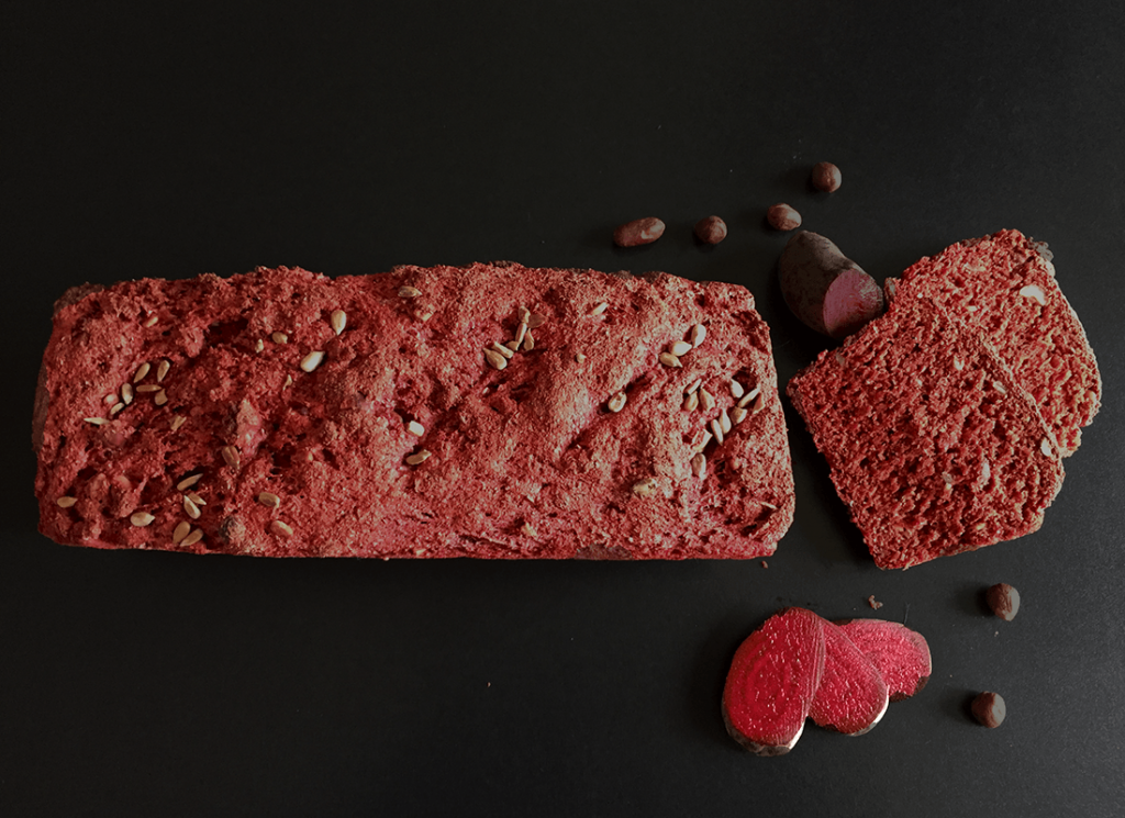 » Rote Beete-Brot mit Nüssen